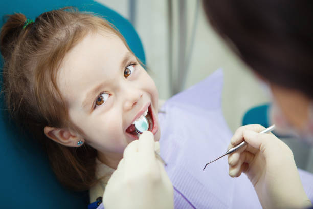 Niño en tratamiento de odontopediatría en Badajoz